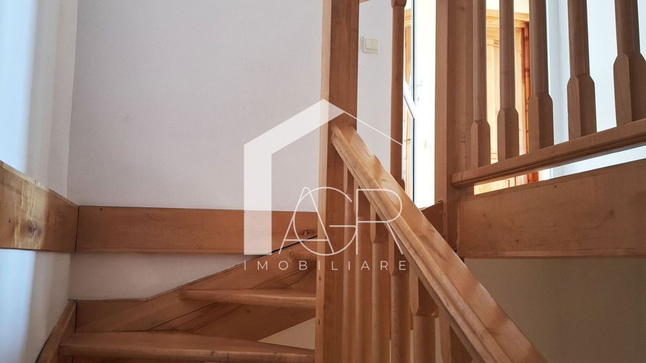 Casa tip duplex cu 6 camere, zona Republicii - Poză 12