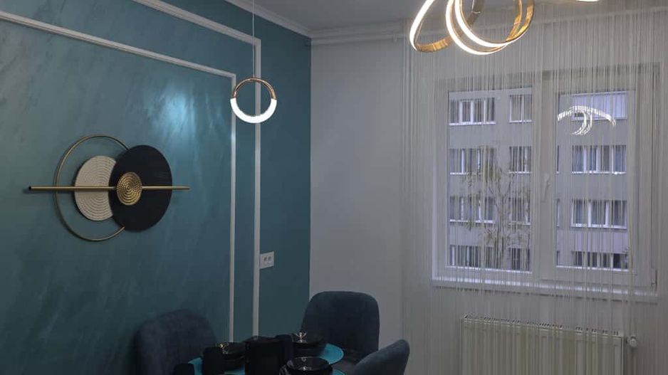 Sagului-Dambovita | 3 Camere | Decomandat | Amenajat Modern | Etaj Intermediar. - Poză 1