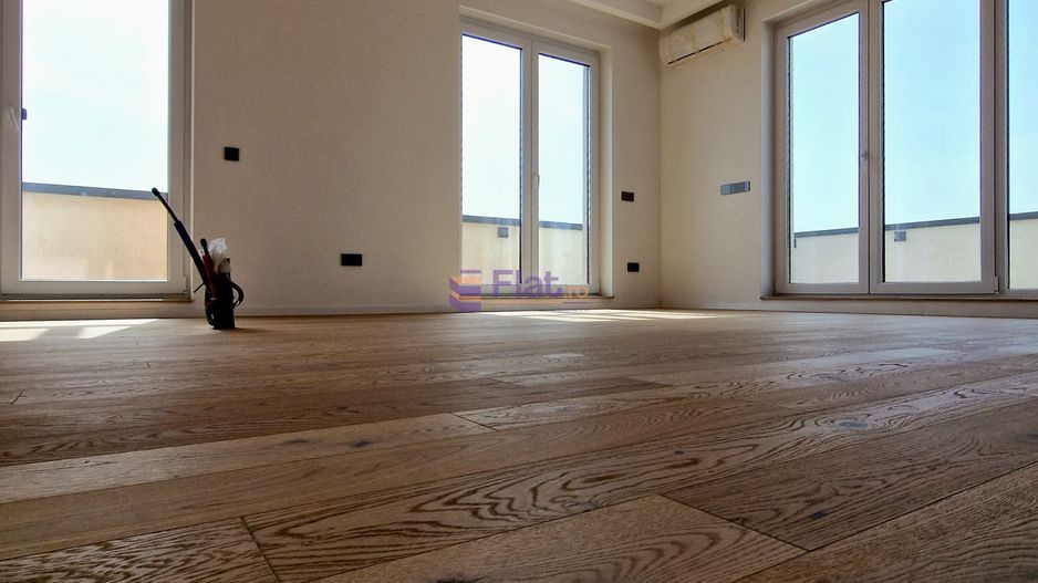 Comision 0 Penthouse 3 Camere 104 mp.  Terasa 43 mp. Tractorul - Poză 17