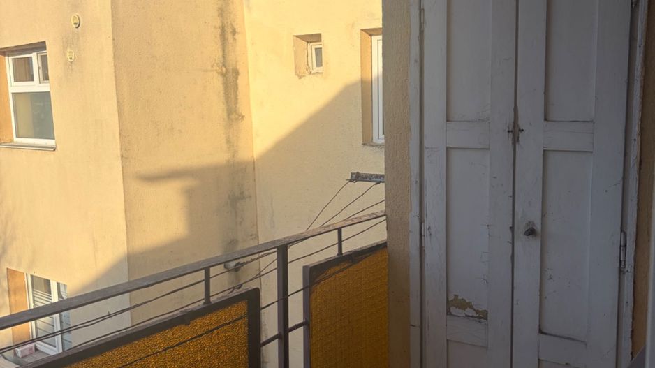 BRASADAS vinde ap 3 cam etaj 4/4 in Micro 16. - Poză 7