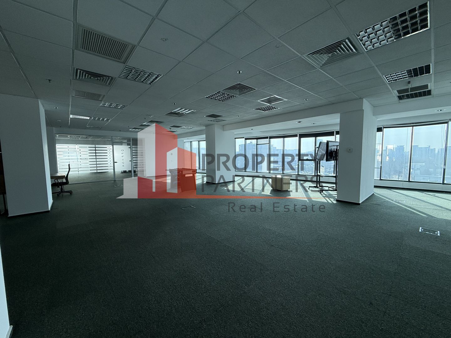 Spatii de birou cu suprafete diferite. - Poză 4