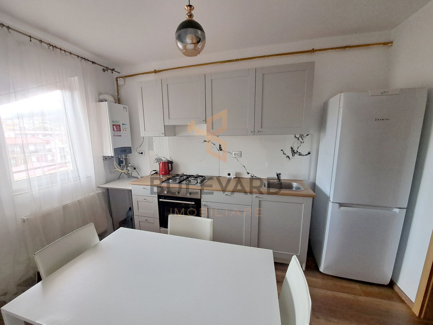 Apartament 4 camere 128 mp utili, centru Floresti - Poză 4