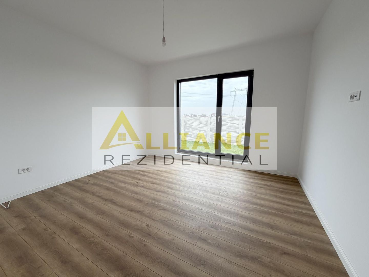 Casa individuala ~ 4 camere ~ 2 bai ~ 130mp utili + teren 470mp - Poză 7