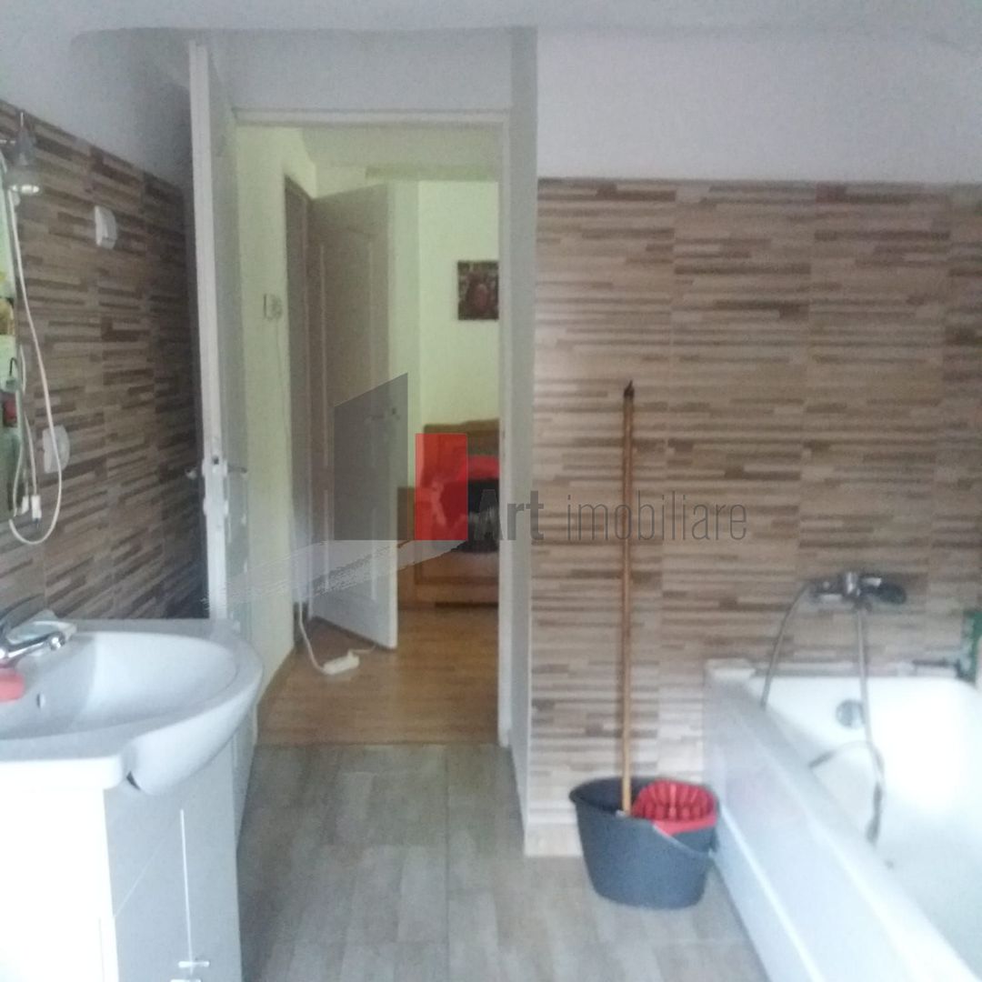 2 camere decomandat in vila Domenii - Poză 8