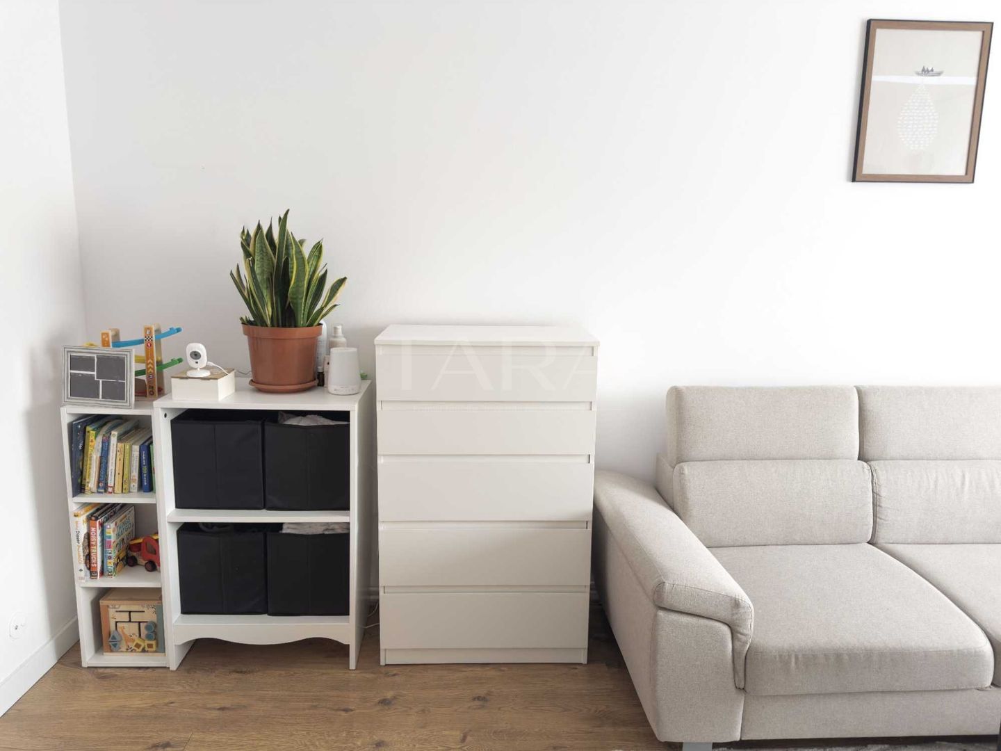 Apartament 2 camere, renovat , mobilat și utilat Între Lacuri - Poză 3