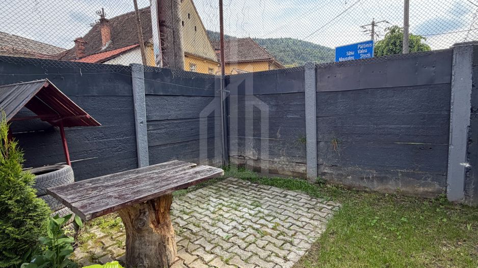 Casă de vânzare în centrul Rășinariului - COMISION 0% - Poză 8