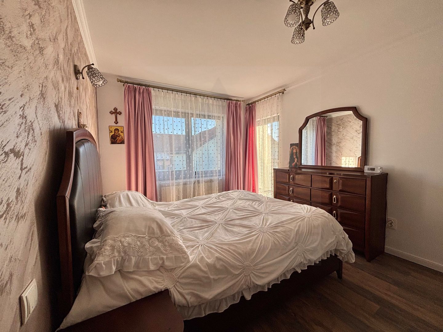 Casa individuala ultrafinisata 200 mp utili si teren 462 mp  Selimbar - Poză 23