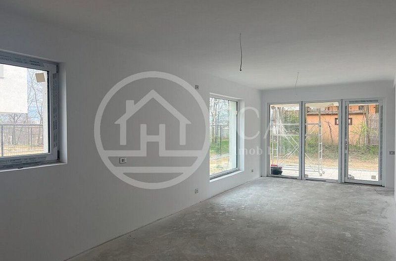 Casa de vanzare tip duplex cu 5 camere in Paleu, Oradea - Poză 2