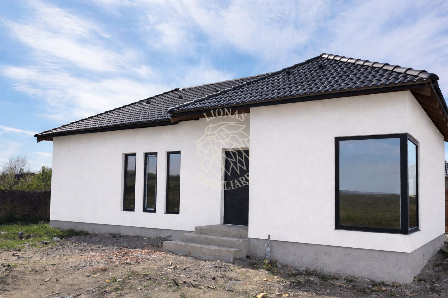 Casa Noua 4 camere semifinisata-teren 670 mp-parcare-Unirea - Poză 1