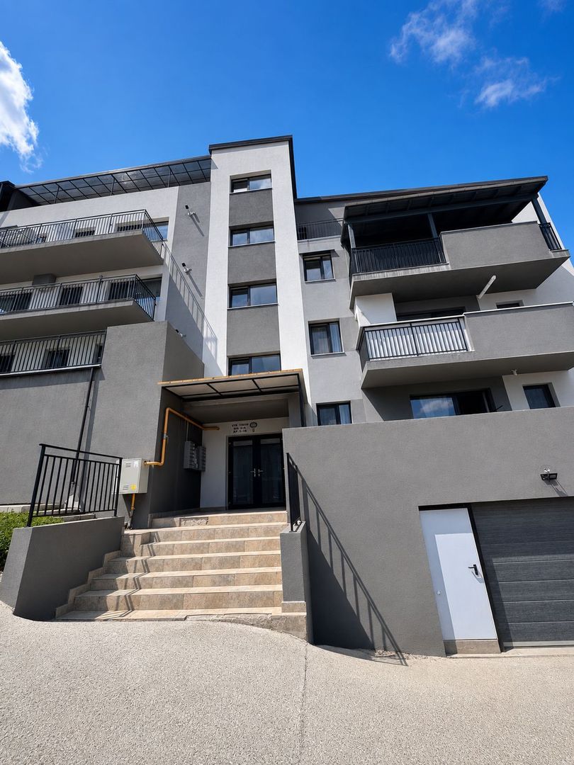 Apartament 3 camere de vanxzare - Poză 1