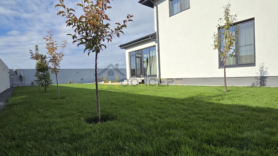 Vila individuala cu Piscina Premium 5 camere curte 600 mp - Poză 2