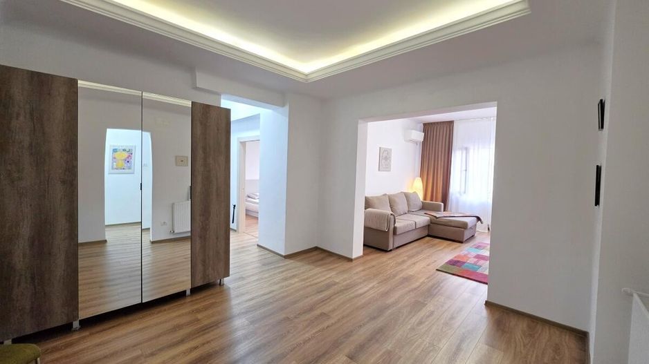 Piata Romana, 4 camere 138 MP total, Etaj 2/9, renovat - utilat, liber - Poză 26