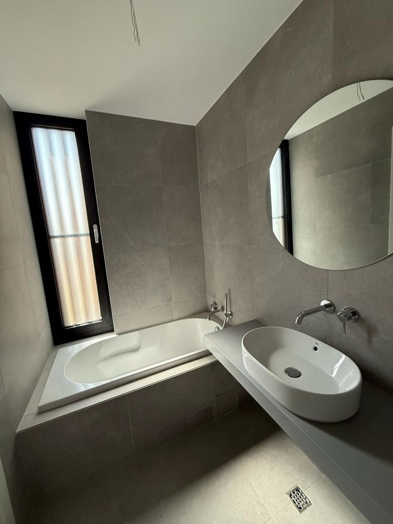 Vila tip UV02 mobilata complet in Amber Forest-prima inchiririere - Poză 9