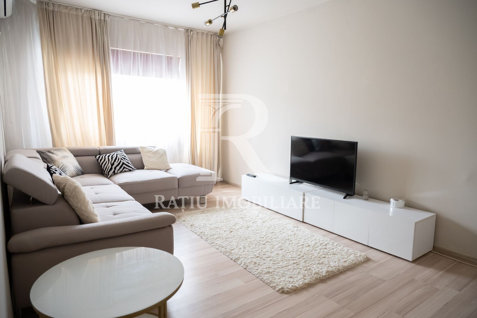 Apartament cu 3 camere | Decebal | Doinei | 58 utili | Oradea - Poză 2
