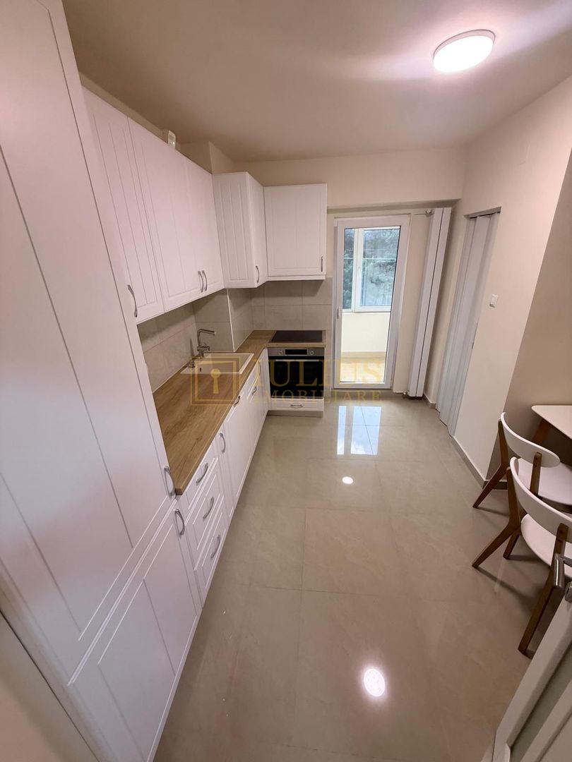 Recent renovat| 2 camere| garaj, et.2| lift| balcon 12 mp. - Poză 8