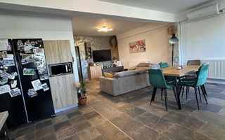 Apartament cu 2 camere -Terasa de 25mp -Zona Vivo - Poză 2