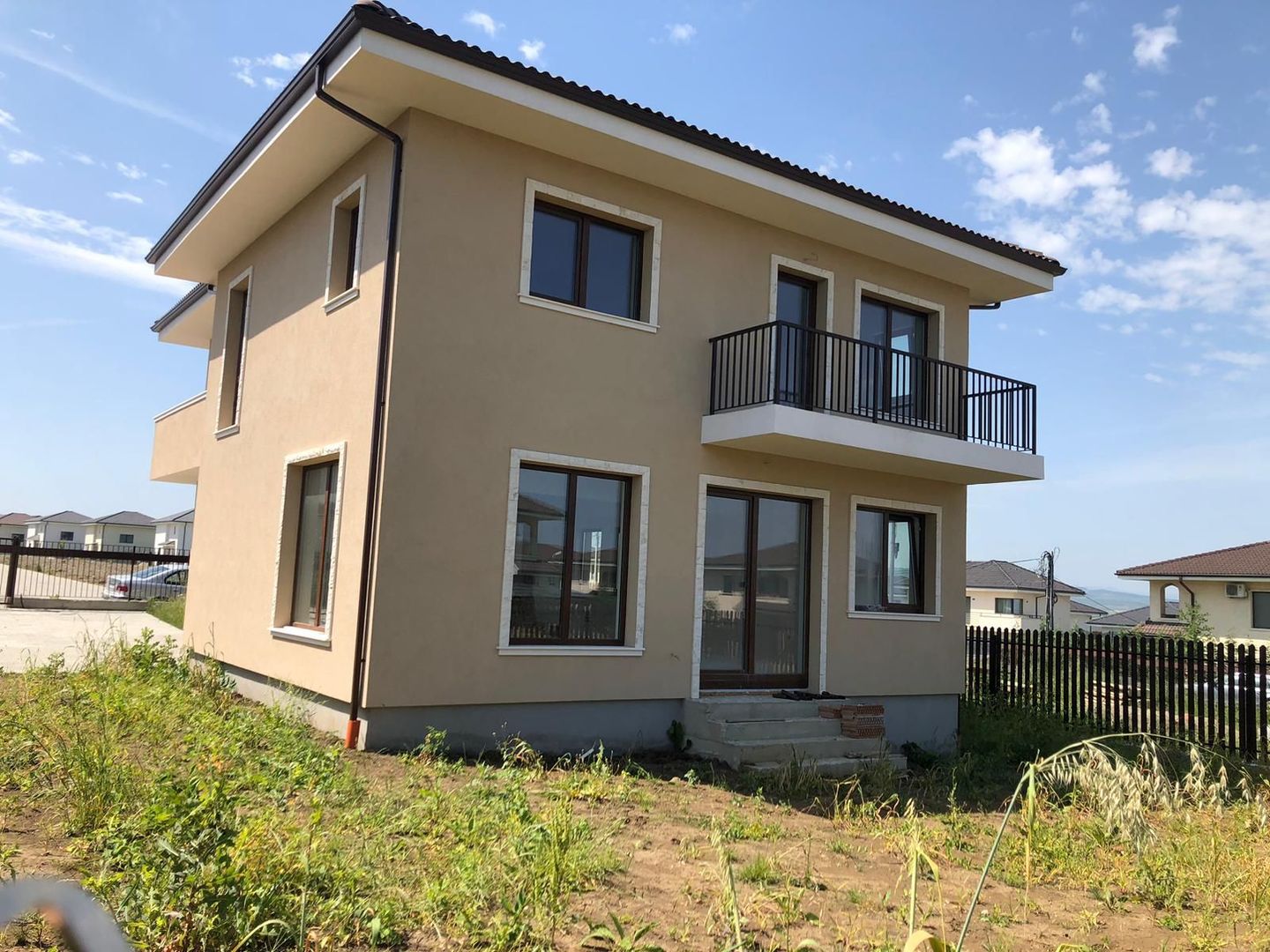 Comision 0% | Casa de vanzare in Dezmir | 149 utili | 2 parcari - Poză 3