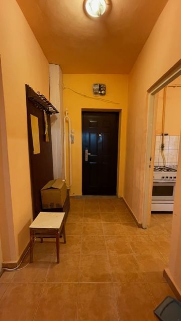 Apartament 1 camera, decomandat, zona Blascovoci. - Poză 3