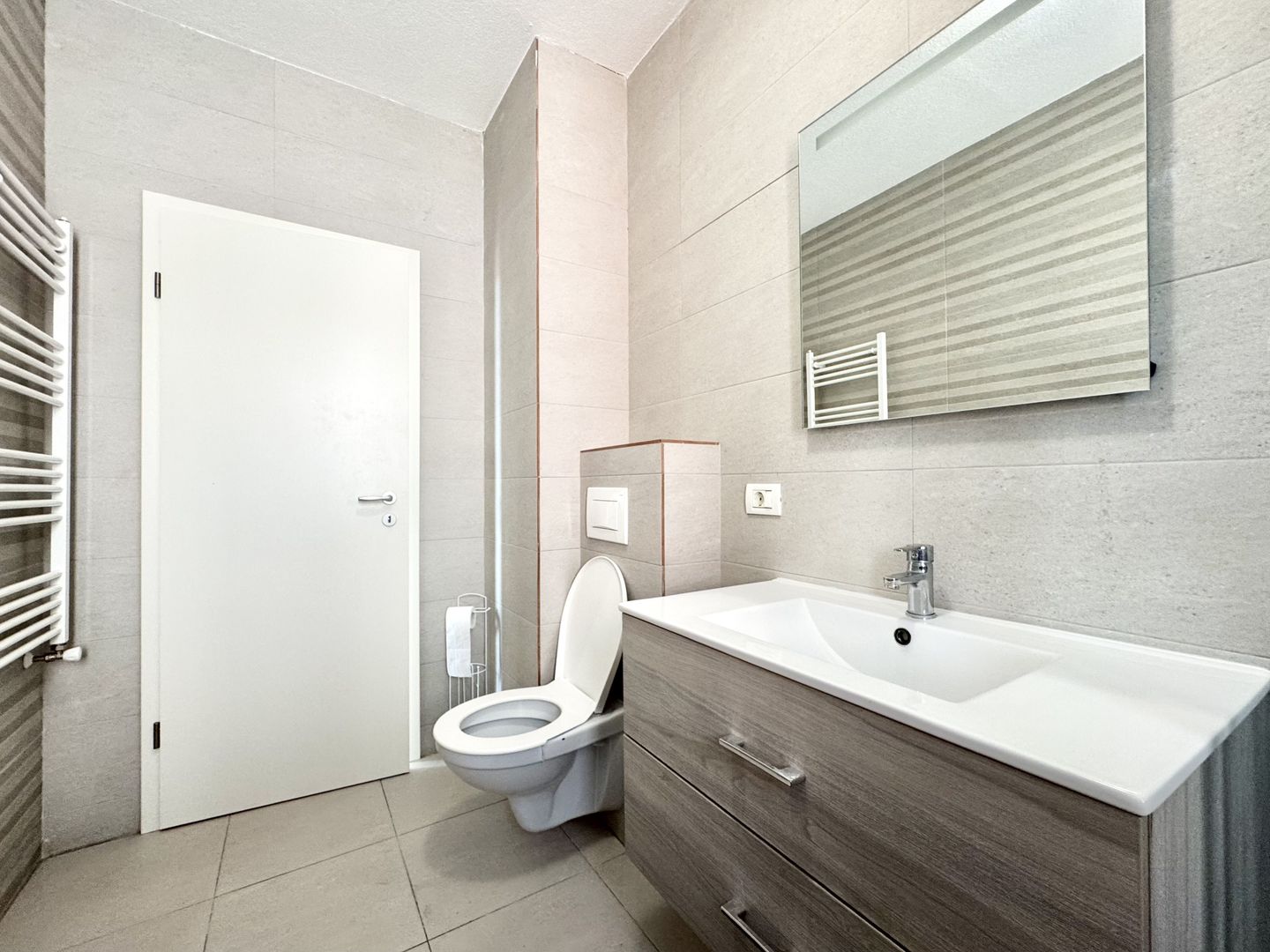 Apartament 2 camere Giroc zona Esso, bloc cu lift - Poză 21