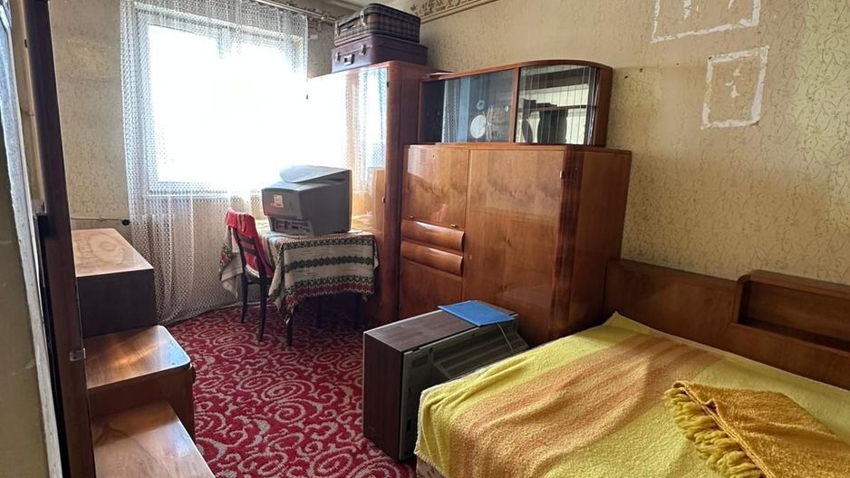 Vând apartament 4 camere pe Bulevardul Transilvaniei - Poză 2