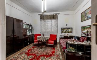 Casă în Dorobanți cu livadă + curte 2500 mp - Poză 5