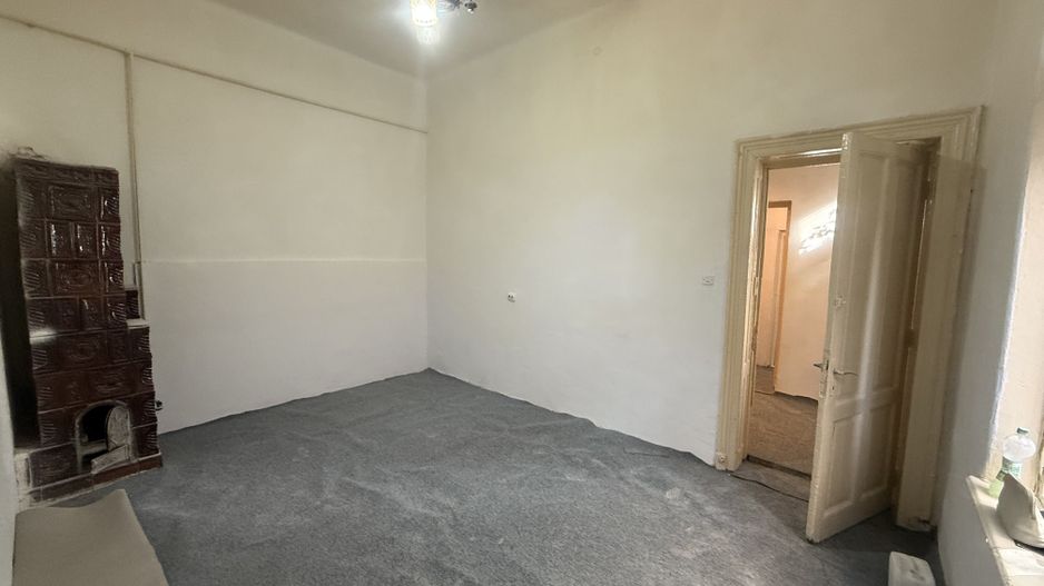 Oferta zilei !!! Garsoniera 33.4 mp utili in Vila - Zona Parcul Carol - Poză 1