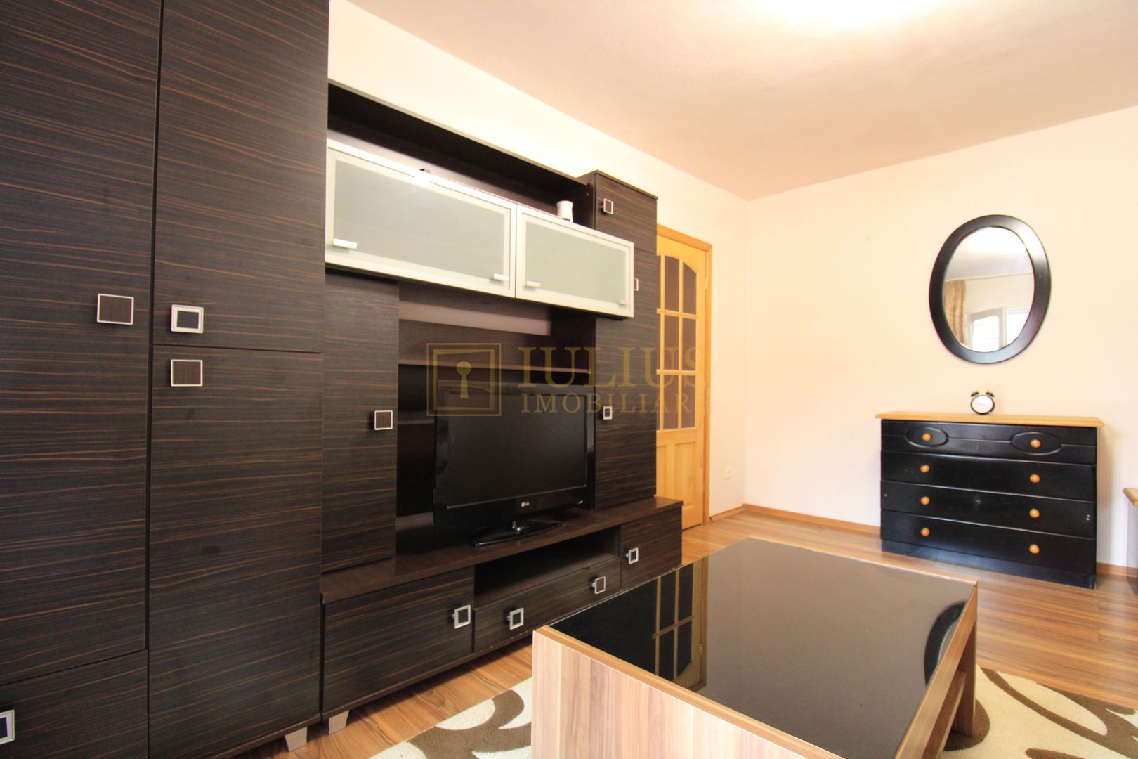 Dorobantilor, 2 camere, centrala proprie - Poză 8