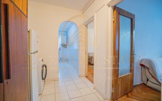 Far - Vânzare apartament cu 3 camere confort 1, situat la etajul 1. - Poză 11