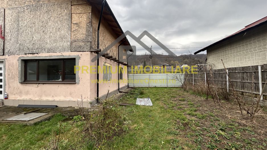 Casa de vanzare in Slanic Moldova . - Poză 20
