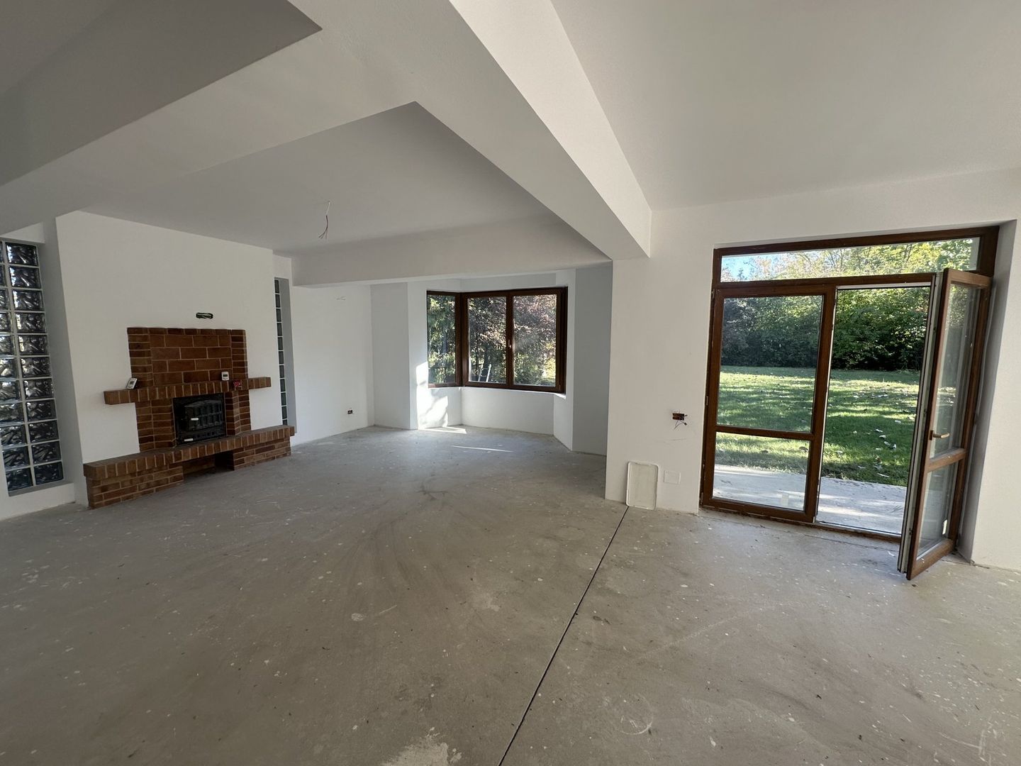PARADISUL VERDE, VILA 507 MP, LOT 1.095 MP! - Poză 9