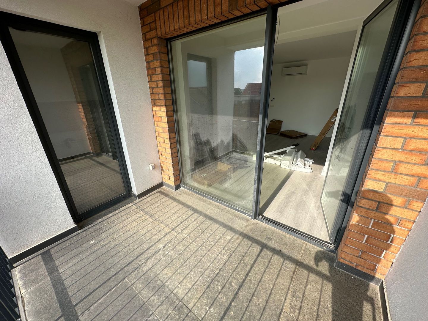 Apartament 3 camere la prima inchiriere - Poză 2