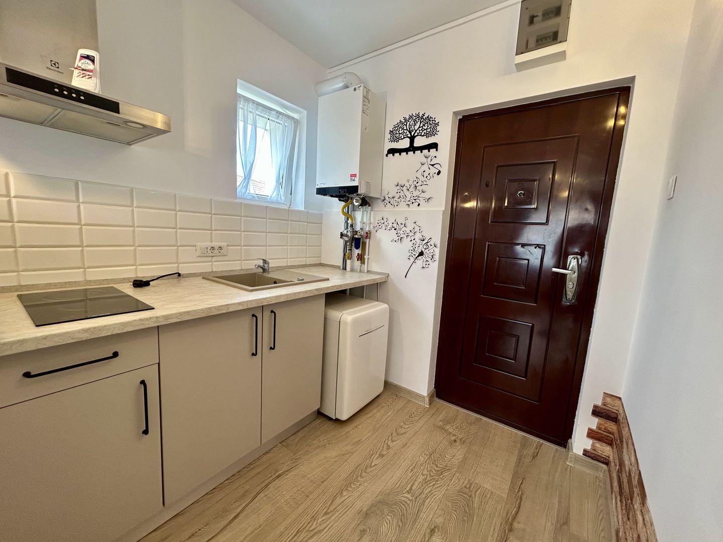 Gasoniera zona centrala Brasov | Facultatea Mate-Info - Poză 5