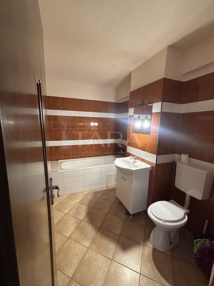 Apartament cu 2 camere in zona centrala - Poză 3