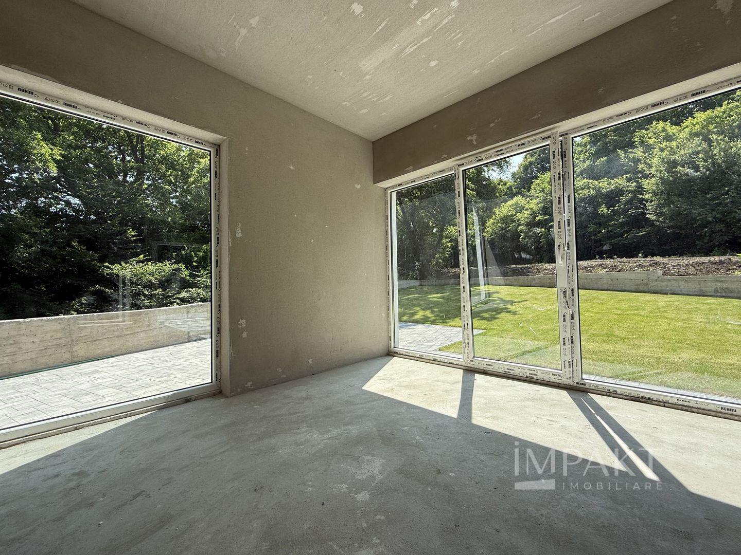 Case cuplate la liziera padurii , ideale pentru 2 familii ! - Poză 10