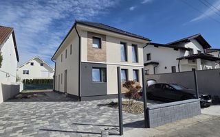 Casa individuala 4 camere cu TEREN generos in Sibiu - Poză 3