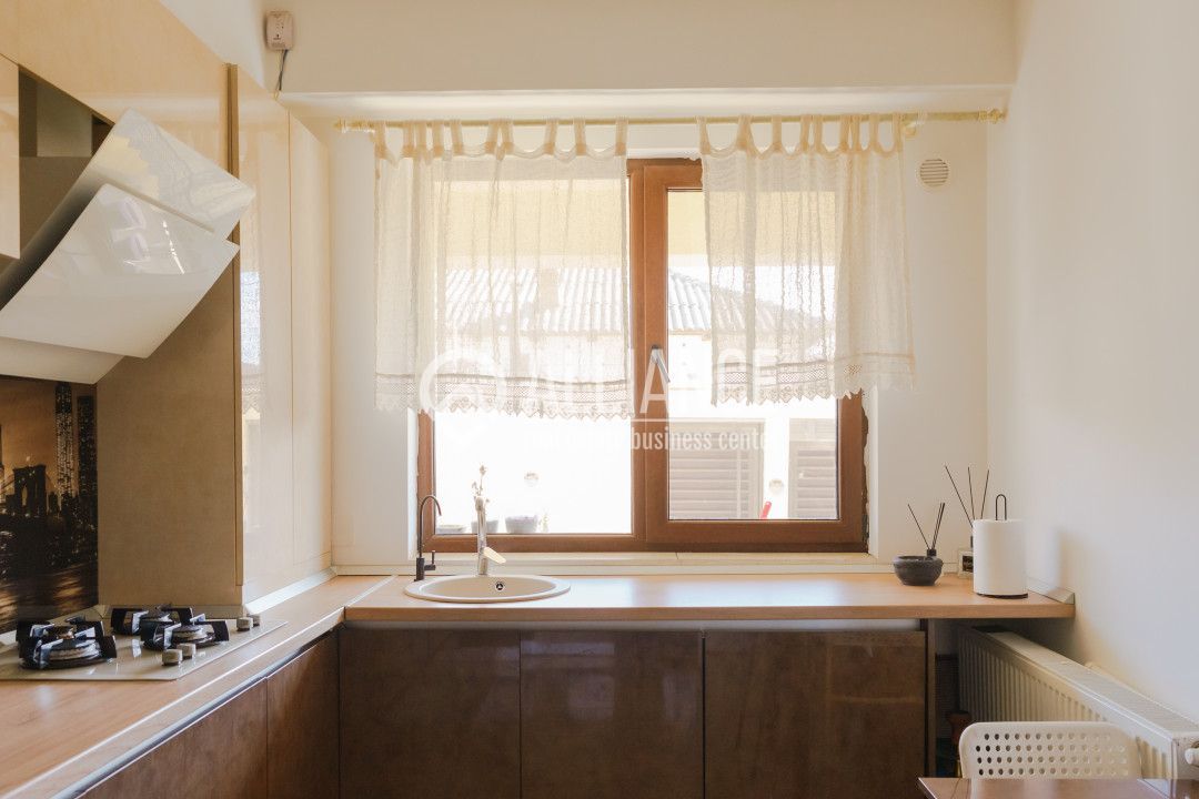 PALAZU MARE -  Vila Duplex cu 4 Camere, Panorama Superba si Curte Amenajata - Poză 13