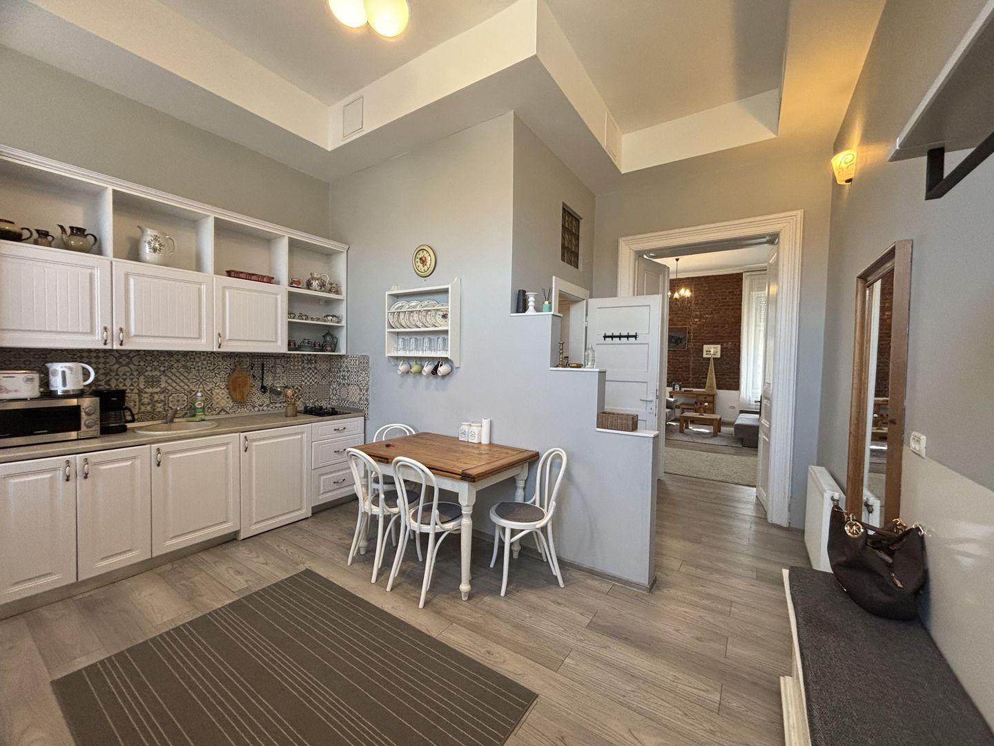 Apartament cu o camera în clădire istorică ,zona Maria - Poză 3