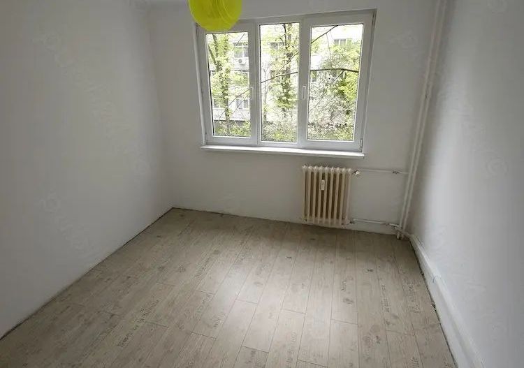 Vanzare apartament 3 camere in Titan - Poză 1