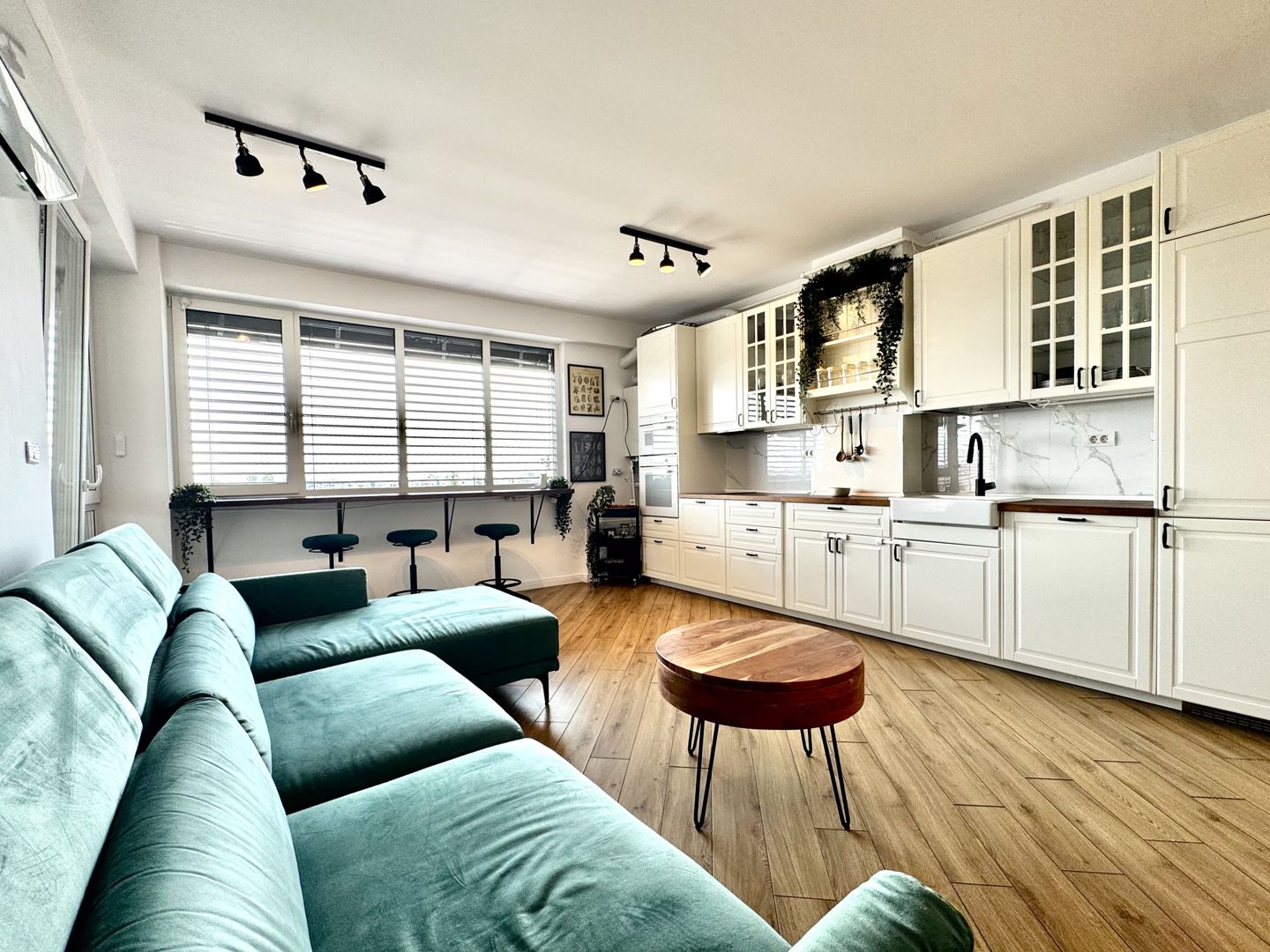 Apartament penthouse, cu terasa generoasă, la intrare in Giroc - Poză 4