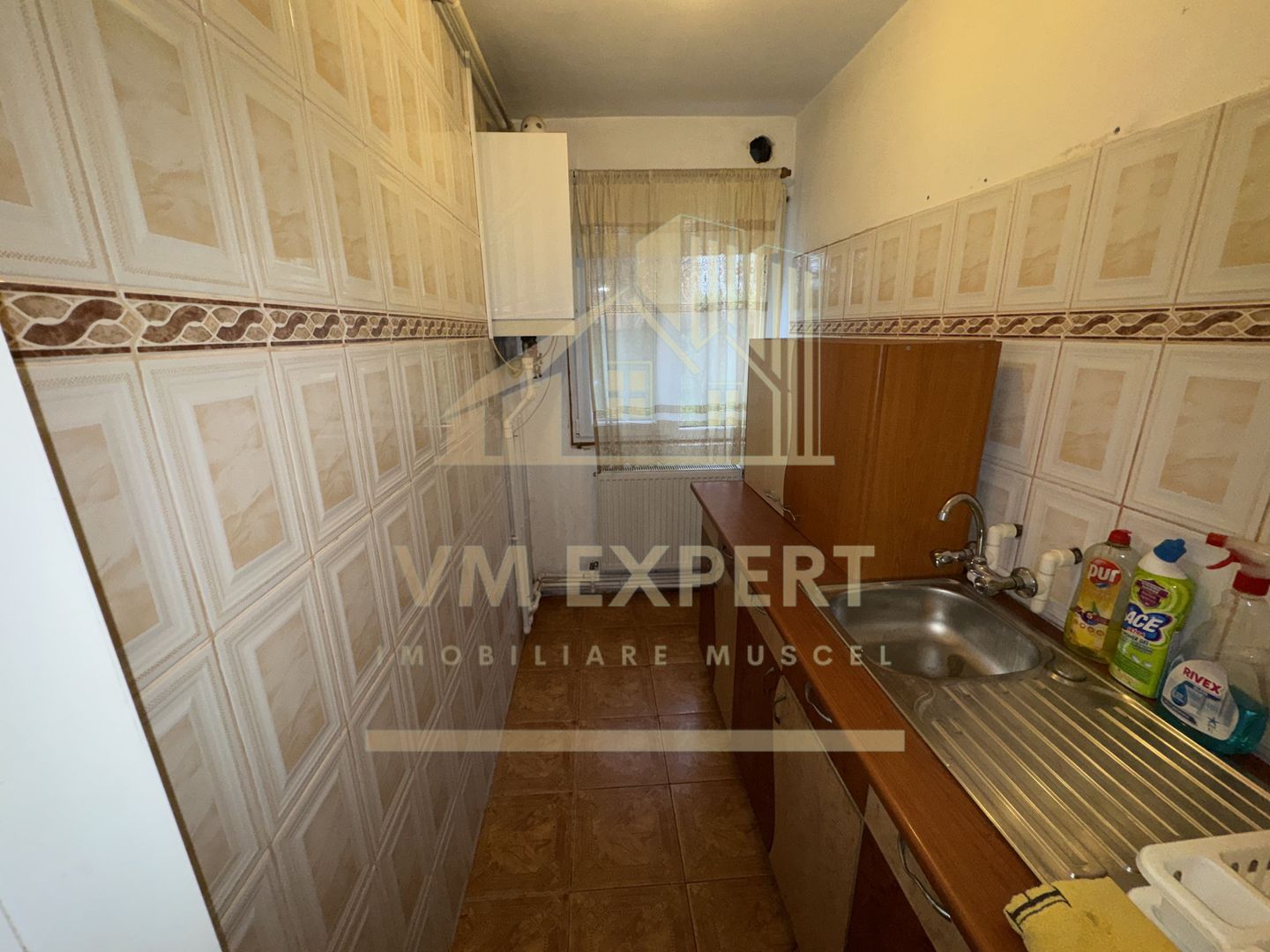 APARTAMENT 2 CAMERE PARTER VIṢOI CAMPULUNG - Poză 4