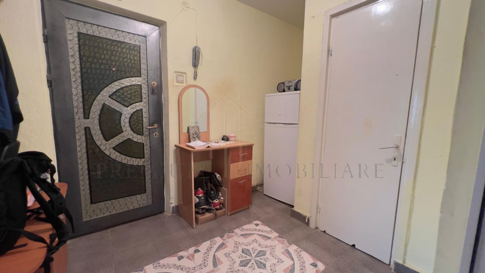 Apartament 3 camere etaj 1 - zona centrala - Poză 7
