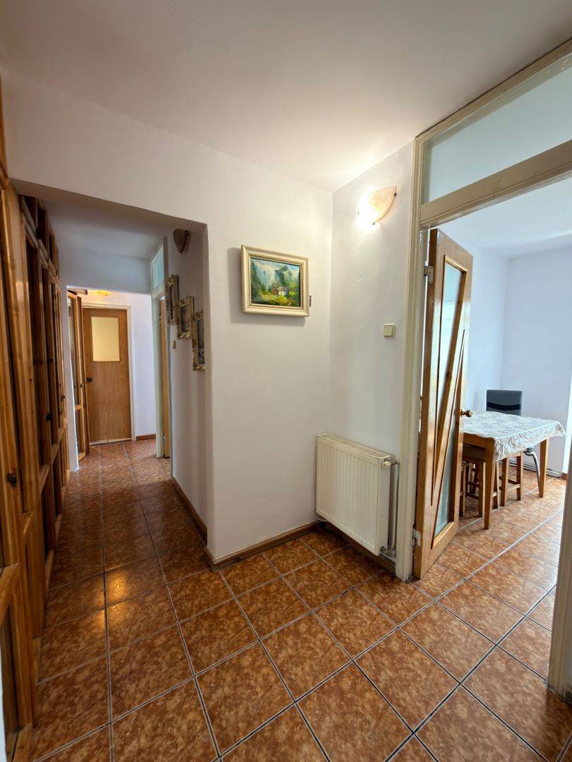 Apartament 3 camere etaj 3- Campulung-Zona Visoi! - Poză 10
