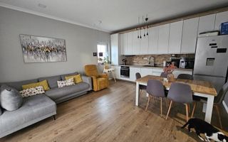 Apartament  Dumbrăvița 4 camere cu scara interioara - Poză 1