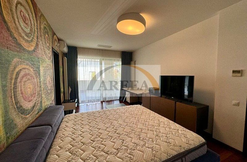 Vila lux de vanzare in cel mai dorit complex din Erou Iancu Nicolae-locatie rara - Poză 19