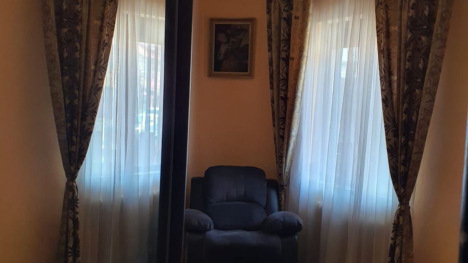 Casa de inchiriat - Domenii - Poză 2