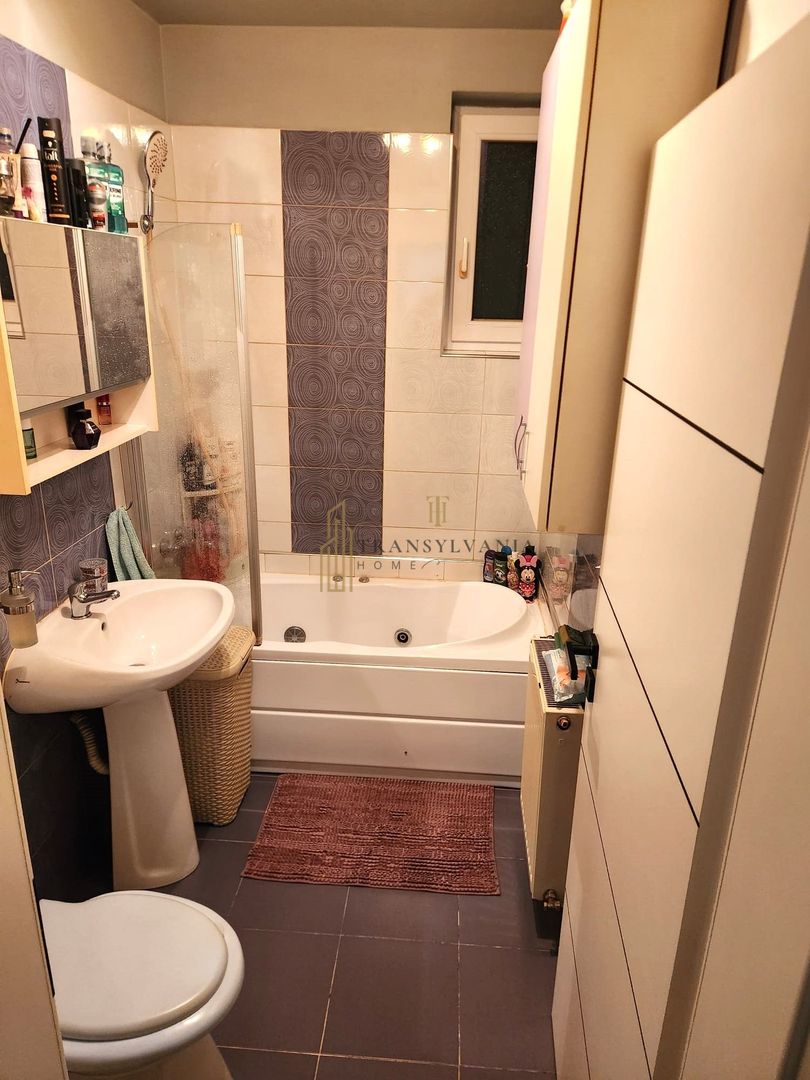 🏡 Apartament 3 camere la etaj intermediar, Zona Calea Surii Mici - Poză 8