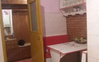 Apartament 4 camere de vanzare - Poză 2