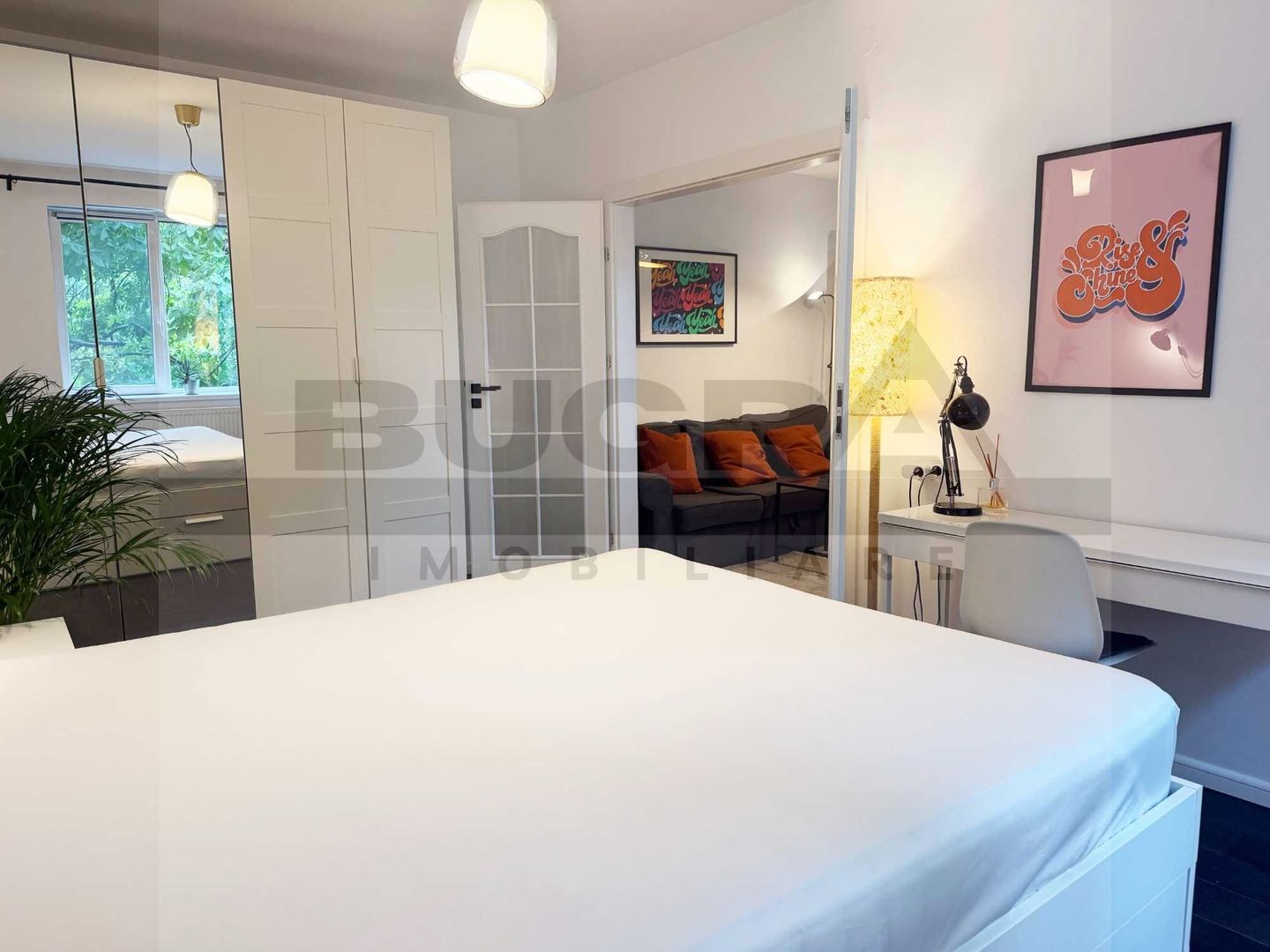 Apartament cu 3 camere la cheie, 56 mp, etaj intermediar, in Centru - Poză 1