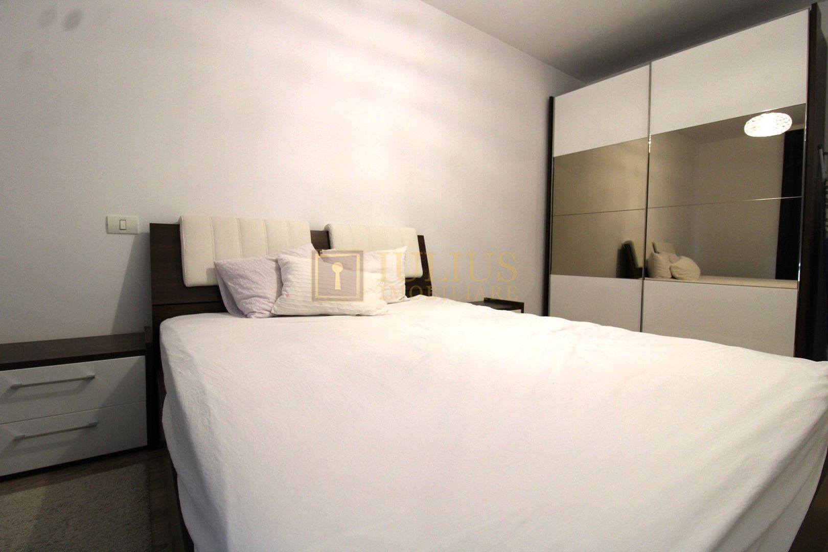 Vivalia -Take Ionescu; loc de parcare - Poză 11