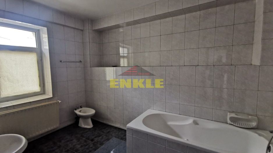 Închiriez spațiu comercial - Poză 13
